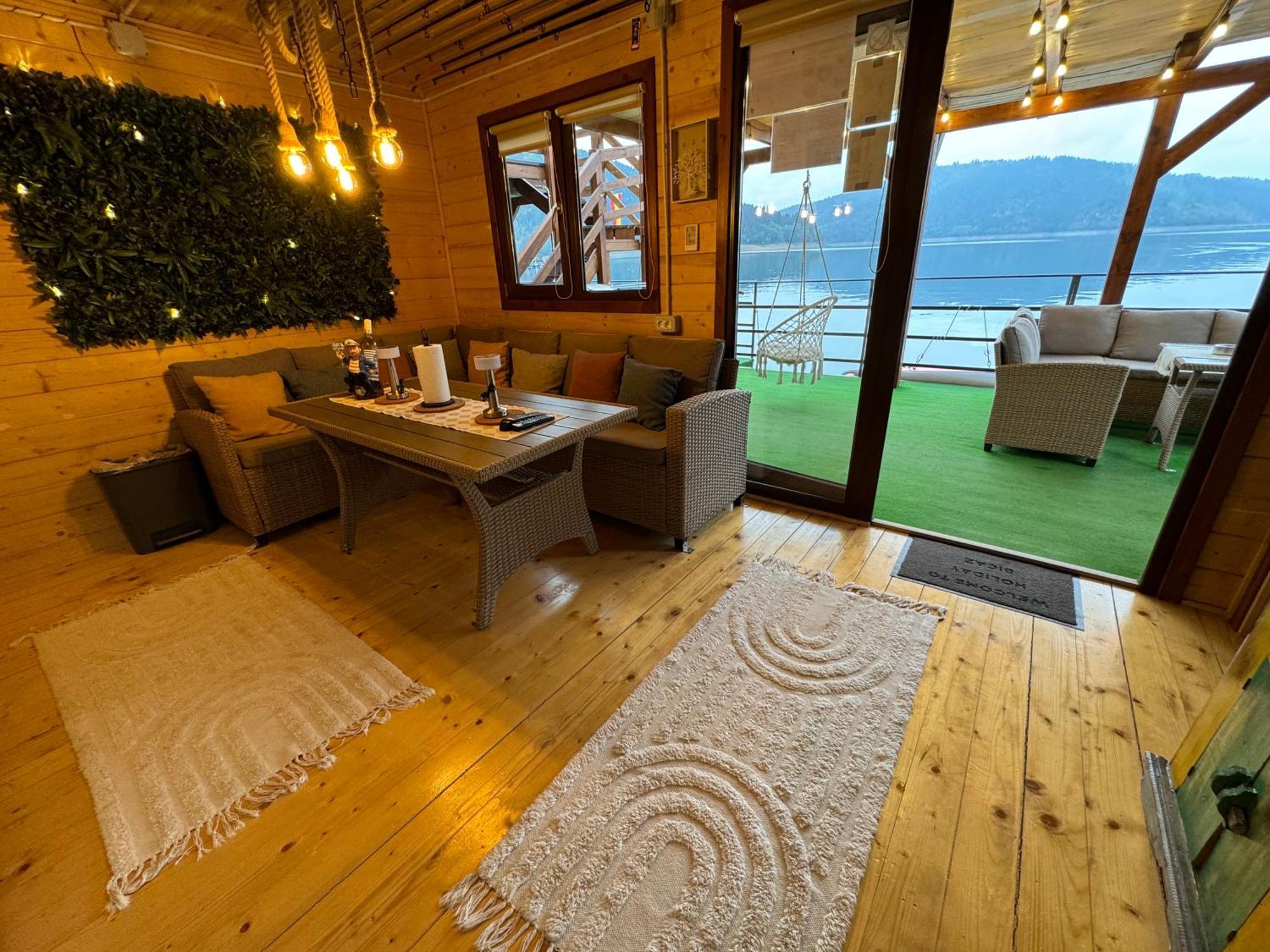 Holiday Bicaz Bungalows On The Lake Eksteriør billede